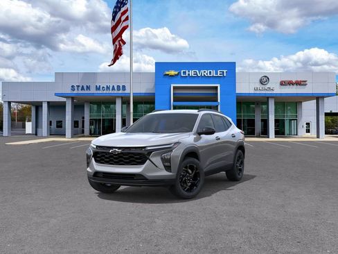 New 2026 Chevrolet Trax LT w/ Midnight Edition FWD image 8