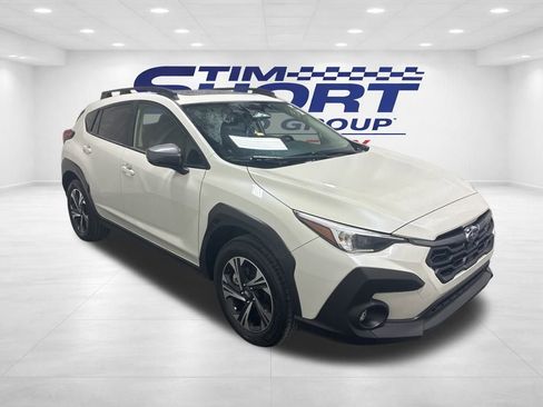 Used 2024 Subaru Crosstrek 2.0i Premium image 3
