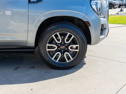 Certified 2024 GMC Yukon AT4 w/ AT4 Premium Package AWD/4WD image 40