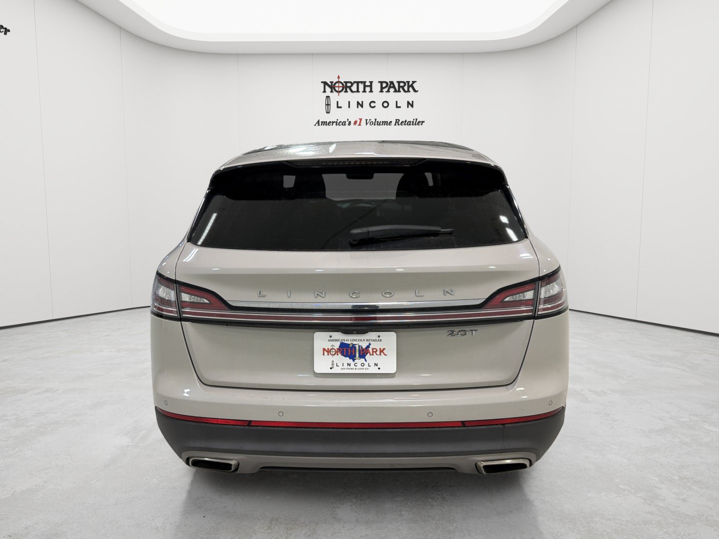 Used 2019 Lincoln Nautilus Reserve FWD image 4