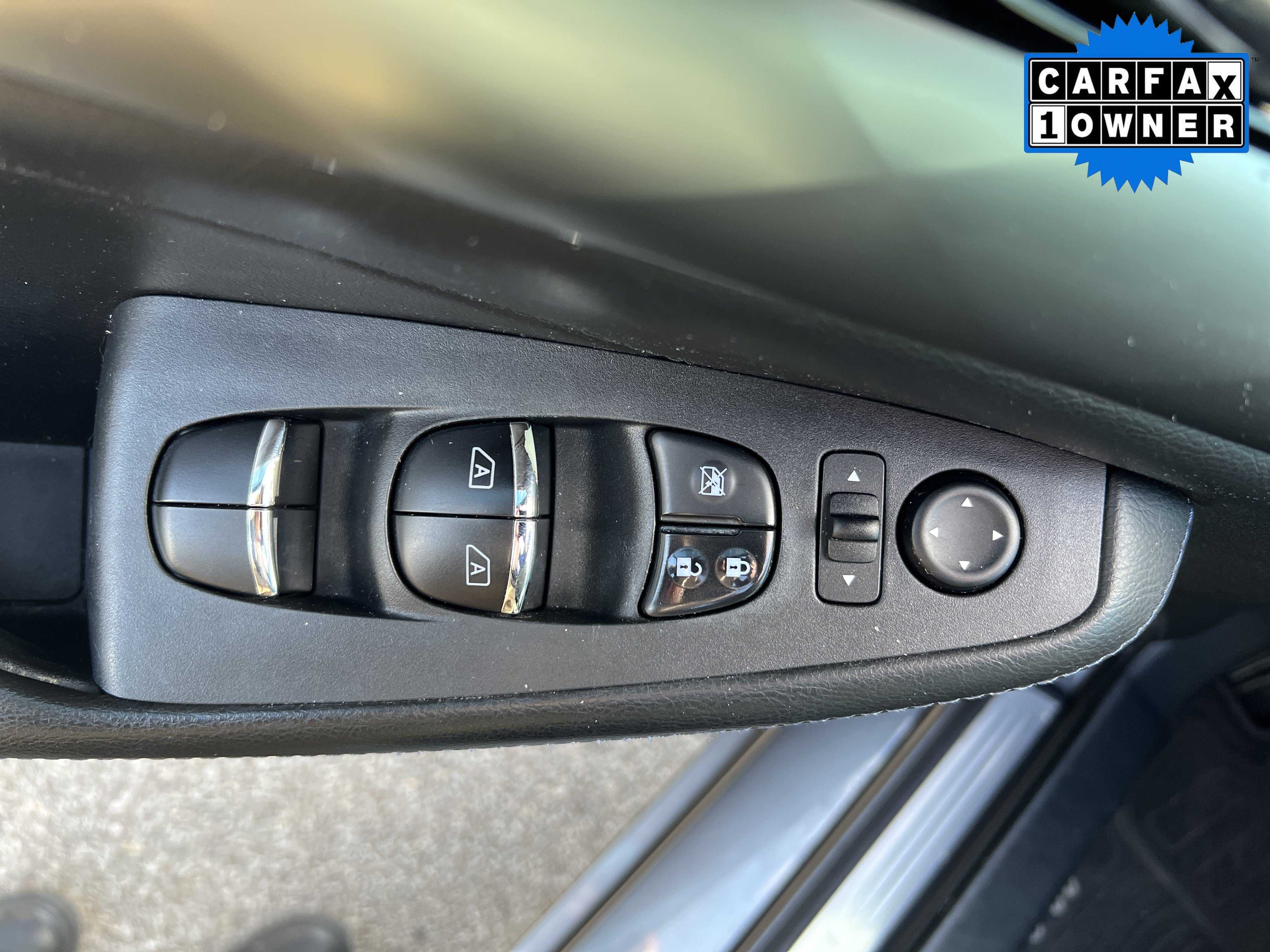 Used 2017 Nissan Maxima SR w/ Midnight Edition FWD image 8