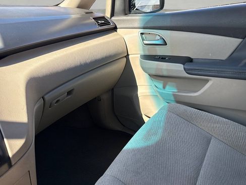 Used 2012 Honda Odyssey EX image 34