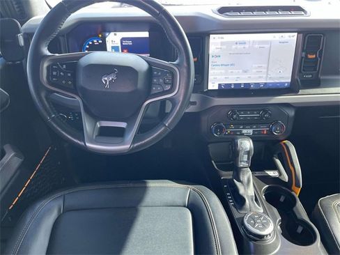 Used 2022 Ford Bronco Badlands image 15