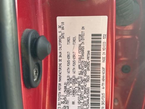 Used 2018 Toyota Tacoma TRD Sport image 23