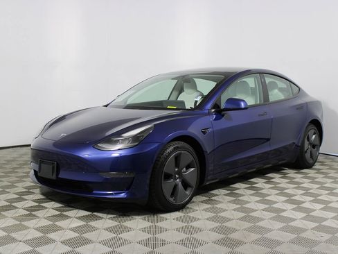 Used 2022 Tesla Model 3 image 3