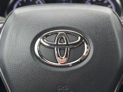 Used 2023 Toyota Camry SE image 39