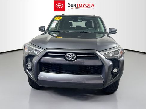 Used 2022 Toyota 4Runner SR5 Premium w/ Moonroof Package AWD/4WD image 10