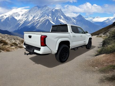 Certified 2025 Toyota Tacoma SR5 image 5
