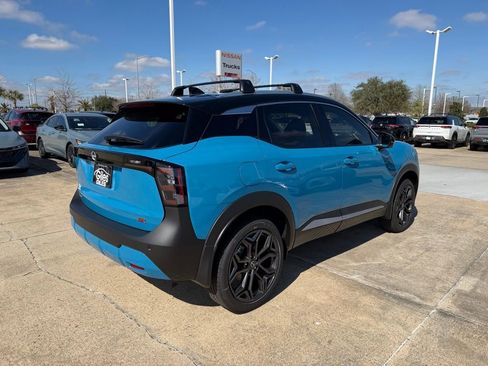 New 2026 Nissan Kicks SR image 5