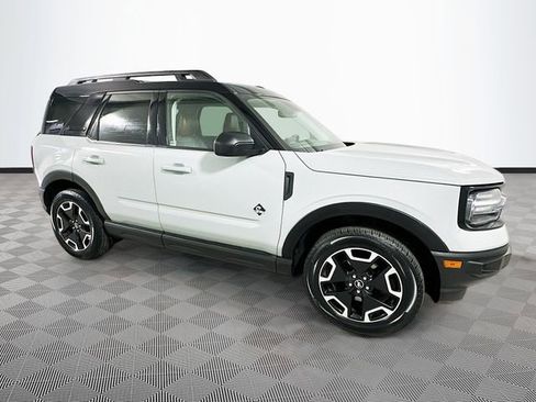 Certified 2022 Ford Bronco Sport Outer Banks w/ Tech Package image 8