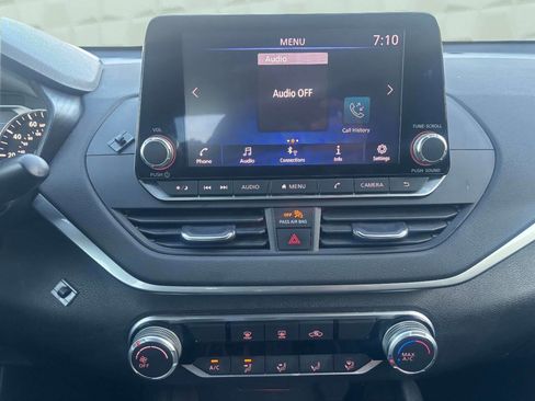 Used 2022 Nissan Altima 2.5 SV FWD image 24