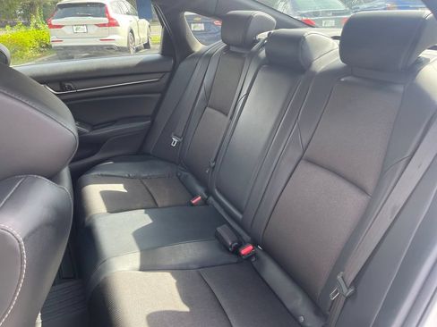 Used 2018 Honda Accord Sport image 16