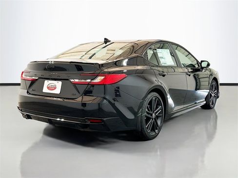 New 2026 Toyota Camry Hybrid image 4