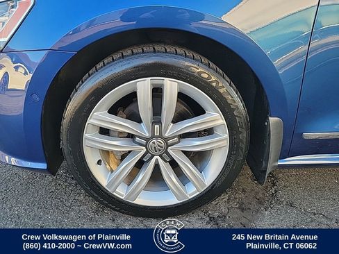 Used 2017 Volkswagen Passat 1.8T SEL Premium image 17