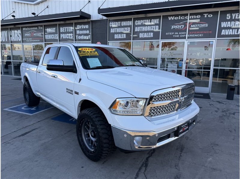 Used 2018 RAM 1500 Laramie w/ Convenience Group AWD/4WD image 8