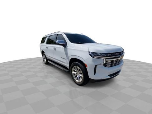 Used 2022 Chevrolet Suburban Premier AWD/4WD image 4