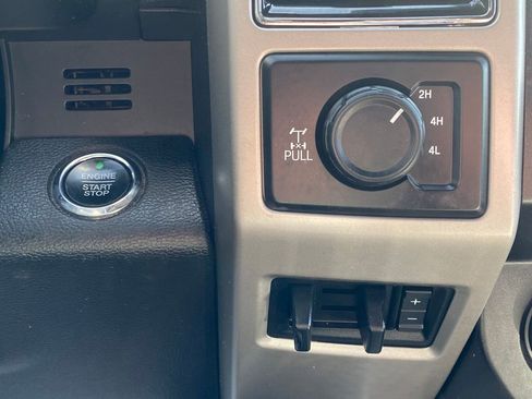 Used 2019 Ford F250 Lariat w/ Lariat Ultimate Package image 29