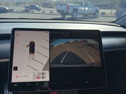 Used 2023 Tesla Model 3 Performance image 16