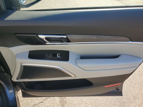 Certified 2022 Kia Telluride EX w/ EX Premium Package image 10