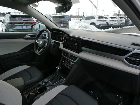 New 2026 Volkswagen Taos SEL AWD/4WD image 18