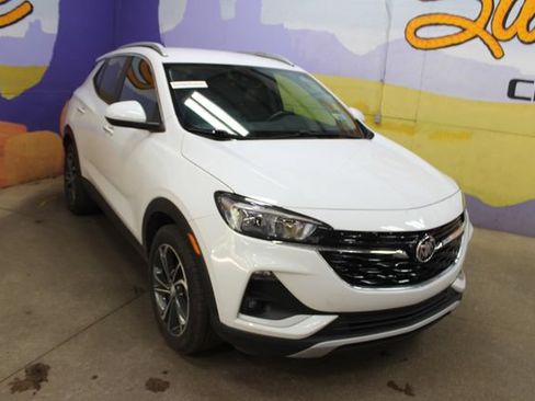 Used 2022 Buick Encore GX Select FWD image 2