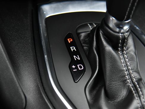 Used 2021 Chevrolet Camaro LS image 23