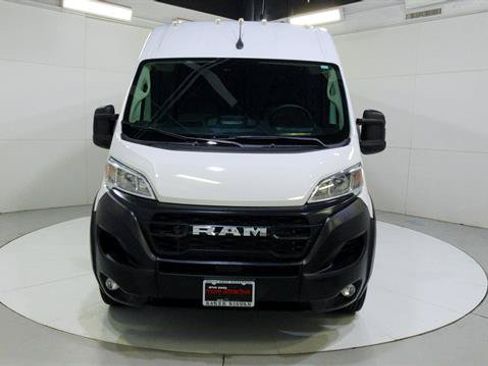 Used 2025 RAM ProMaster 2500 w/ Convenience Group FWD image 2