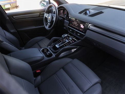 Certified 2022 Porsche Cayenne Turbo image 35