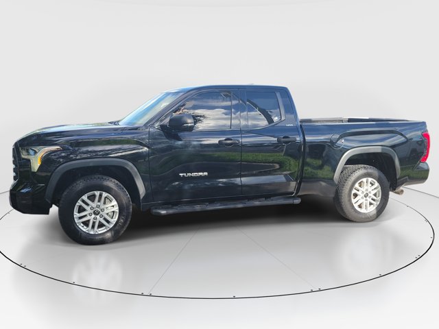 Used 2022 Toyota Tundra SR5 w/ SR5 Convenience Package AWD/4WD image 4