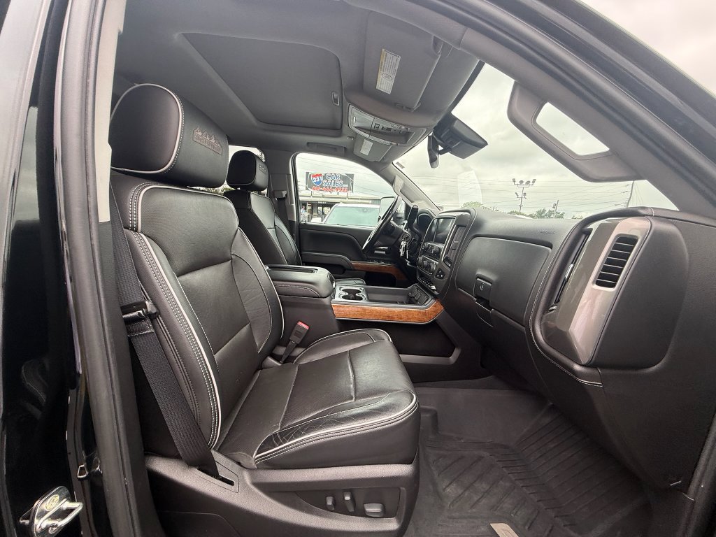 Used 2019 Chevrolet Silverado 2500 High Country w/ Duramax Plus Package AWD/4WD image 23