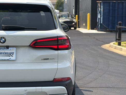 Used 2019 BMW X5 xDrive40i w/ Premium Package AWD/4WD image 23