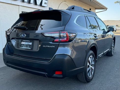 Used 2025 Subaru Outback Premium AWD/4WD image 4