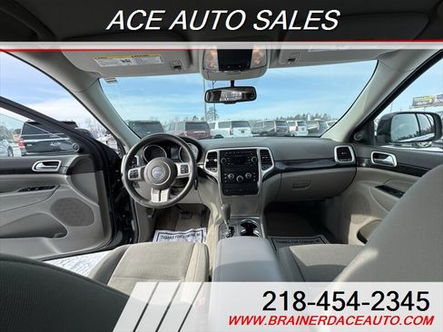 Used 2013 Jeep Grand Cherokee Laredo w/ Laredo E Group image 13