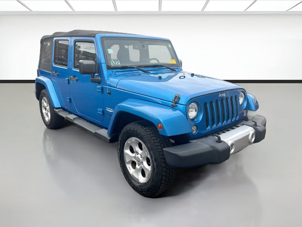 Used 2015 Jeep Wrangler Unlimited Sahara w/ Connectivity Group AWD/4WD image 3