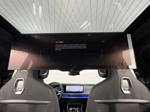 Used 2023 BMW i7 xDrive60 w/ Executive Package 2 AWD/4WD image 50