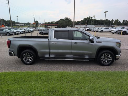 Used 2023 GMC Sierra 1500 SLT w/ SLT Convenience Package AWD/4WD image 10