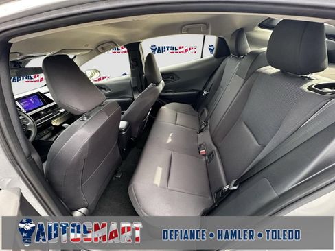Used 2024 Toyota Prius LE FWD image 15