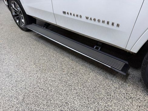 Used 2022 Jeep Grand Wagoneer Series III w/ Rear Seat Video Group 1 image 53