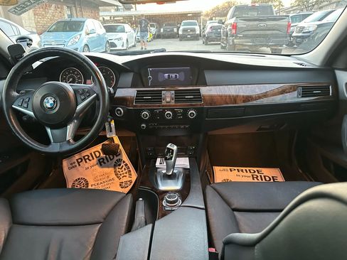 Used 2010 BMW 528i xDrive Sedan AWD/4WD image 11