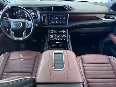 Certified 2023 GMC Yukon XL Denali Ultimate AWD/4WD image 17