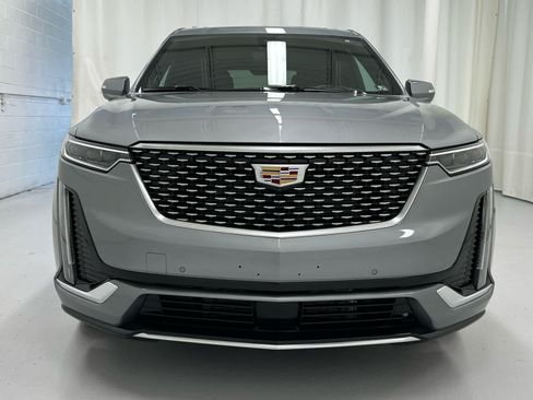 Used 2025 Cadillac XT6 Premium Luxury w/ Platinum Package AWD/4WD image 5