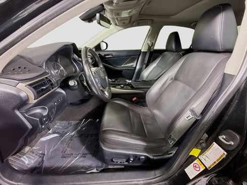 Used 2018 Lexus IS 300 w/ Premium Package image 22