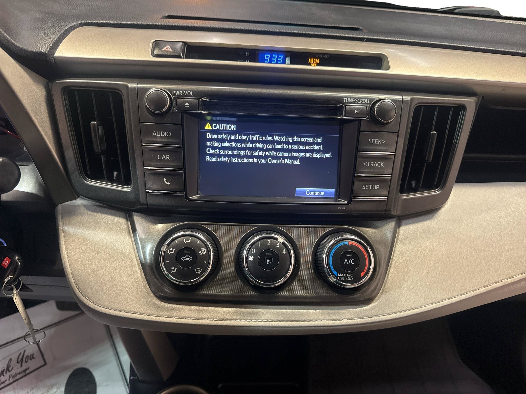 Used 2015 Toyota RAV4 LE AWD/4WD image 12