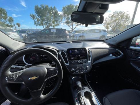 Used 2023 Chevrolet Malibu LT image 34