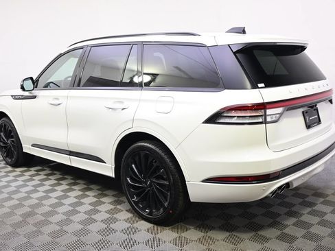 New 2026 Lincoln Aviator Reserve AWD/4WD image 3