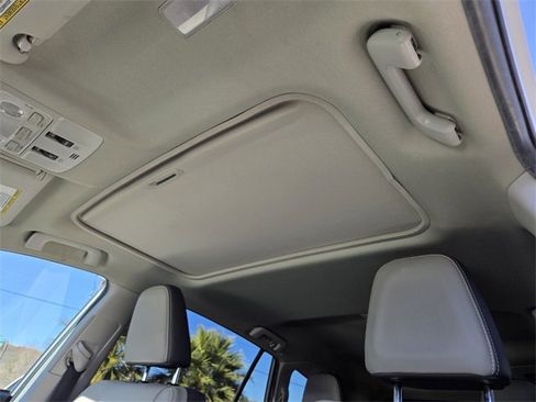 Used 2015 Toyota RAV4 Limited image 11