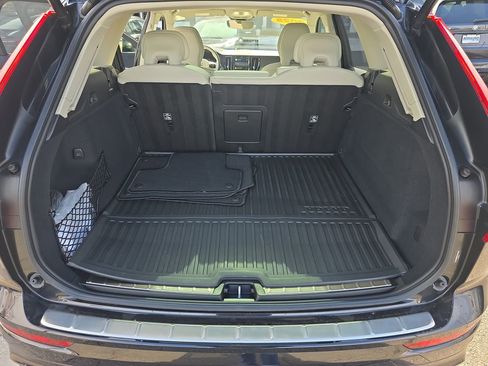Used 2025 Volvo XC60 T8 Plus w/ Protection Package Premier image 16