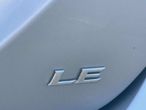 Used 2022 Toyota Camry LE FWD image 10