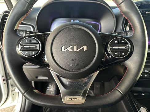 Used 2023 Kia Soul GT-Line w/ GT-Line Technology Package image 11