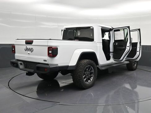Used 2021 Jeep Gladiator Overland AWD/4WD image 17